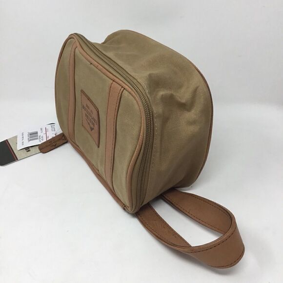 Buxton 8.5-Inch Huntington Gear Travel Kit (E10) - Picture 4 of 5